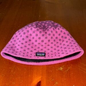 Patagonia Kids Beanie in Pink with Dots Size Medium 6-10YRS